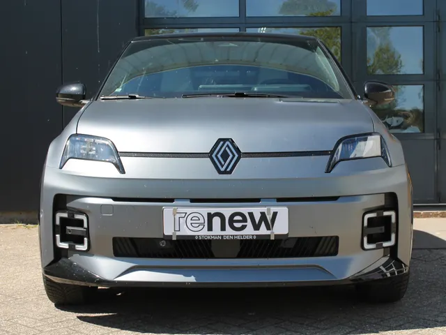 Renault 5 comfort range Roland-Garros 52 kWh | Alpine spoiler | Navigatie | Adaptive Cruise | Speciale uitvoering | DEMONSTRATIE AUTO, VRAAG NAAR BESCHIKBAARHEID |