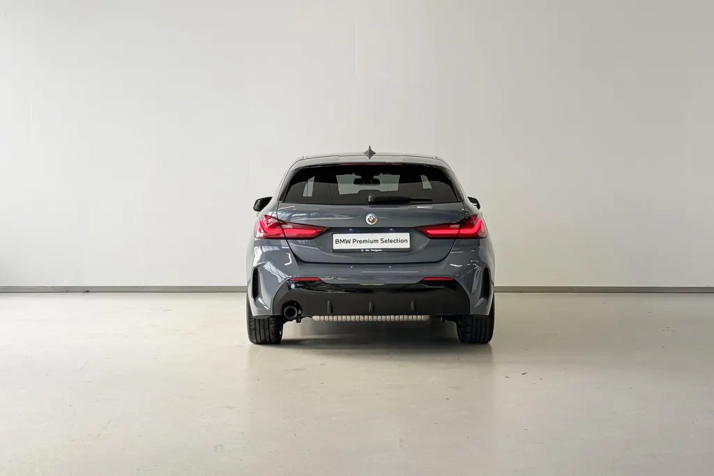 BMW 1 Serie 118i Introduction Edition