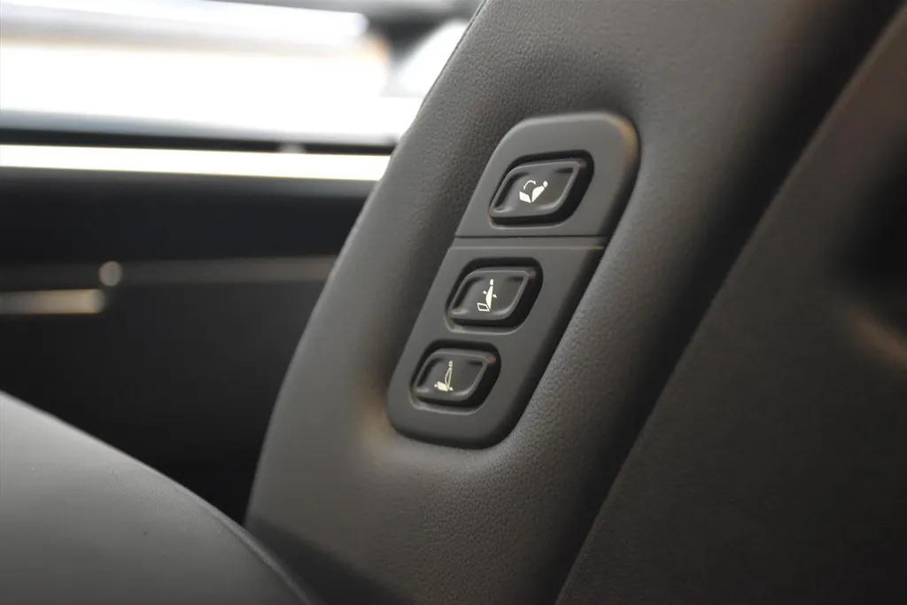 Hyundai IONIQ 9 Connect Plus Blackline 110 kWh AWD 308PK
