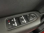 Renault Captur 1.6 E-Tech PHEV 160 Intens | Groot Scherm + Navigatie | Parkeercamera | Cruise Control