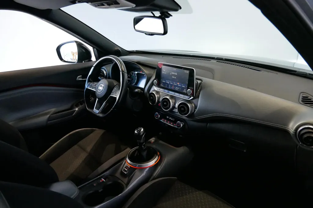 Nissan Juke 1.0 DIG-T N-Connecta *Navi via Carplay*Camera*Climate Control*Trekhaak*Keyless Entry*LM.Velgen*1ste eigenaar!