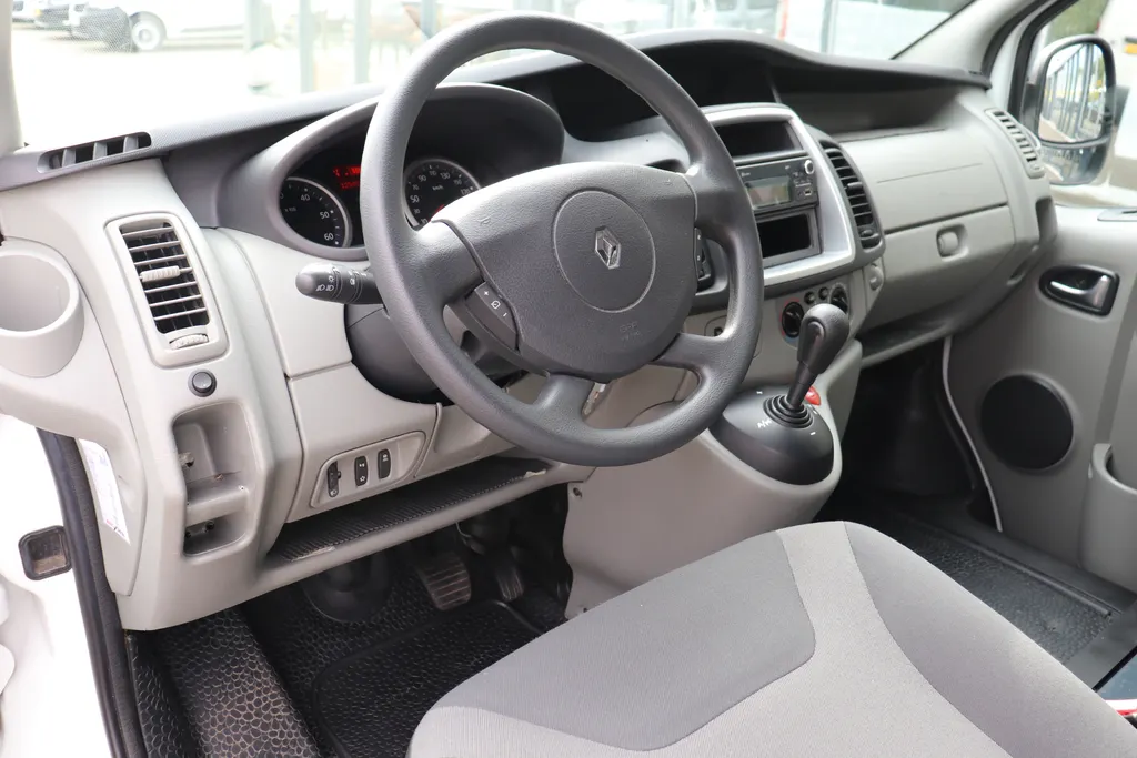 Renault Trafic 2.0 dCi T27 L1H1 Aangepast voor Rolstoelvervoer | | Automaat | Aanpassing voor rolstoelvervoer |