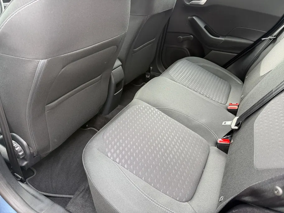 Ford Fiesta 1.0 EcoBoost Titanium | Stoel/Stuur en voorruit verwarming | Navigatie | Apple Carplay | Android Auto | Achteruitrijcamera | All Season Banden |