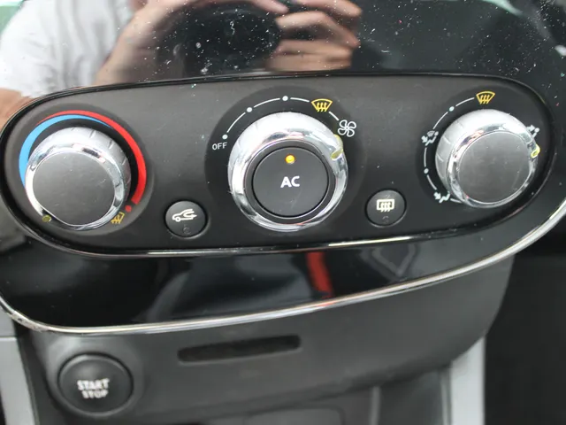 Renault Clio Estate 0.9 TCe Expression | airconditioning | navigatie | lichtmetalen velgen | trekhaak