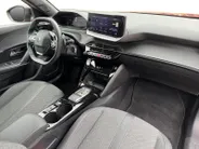 Peugeot 2008 1.2 PureTech 130 Allure | Automaat | Parkeersensoren voor en achter | Acteruitrijcamera | Apple carplay & Android auto | Cruise control | Navigatie | Trekhaak | Bovag garantie |