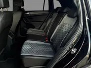 Volkswagen Tiguan 1.4 TSI 245pk DSG eHybrid R-Line Business · Camera · Stuur- & Stoelverwarming · Dodehoeksensor · Parkeer Assistent · Elek. Achterklep · 19'Velgen ·