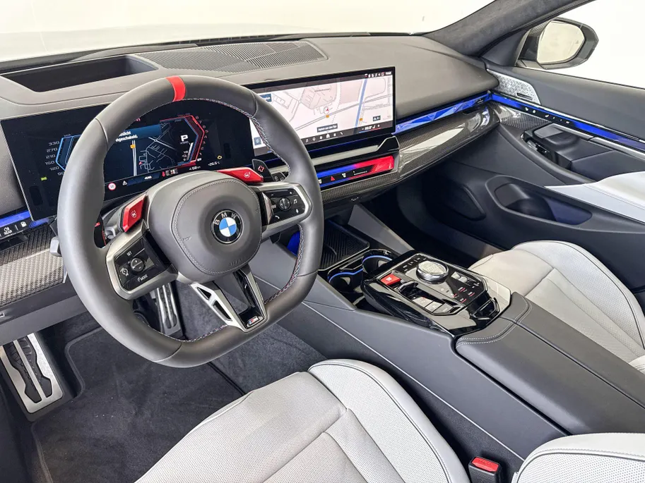 BMW M5 Touring M Drive Professional