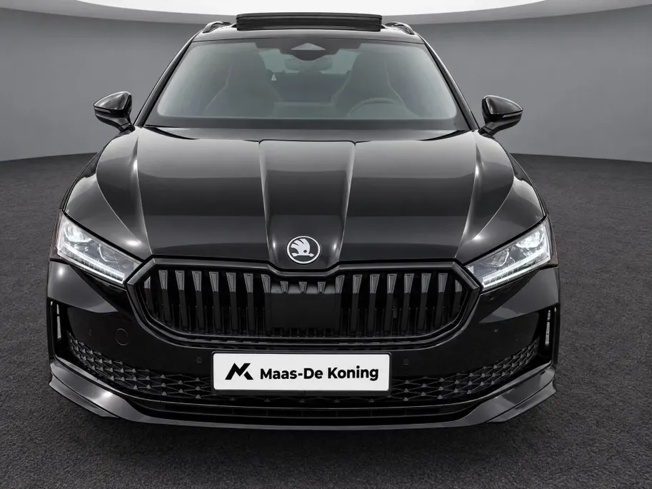 Škoda Superb 1.5TSI PHEV 150kW/204PK Sportline · Panoramadak · Trekhaak · Camera ·  Leder/Alcantara · Garantie t/m 17-06-2027