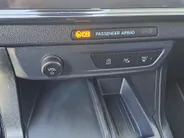 Ford Puma 1.0 EcoBoost Hybrid Titanium | Trekhaak afneembaar | DAB | 360 Camera | Adaptieve Cruise | Climate | Stuur/stoel/voorruit verwarming | Apple Carplay/Android Auto | Navigatie
