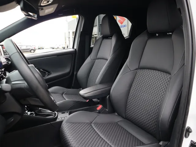 Toyota Yaris 1.5 Hybrid 130 Executive JBL | Head-up | Stuur en stoelverwarming VERKOCHT