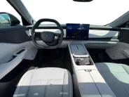 Voyah Courage Business Edition 80 kWh | Demo | Zeer compleet | 476 km range | Open dak | Stoel koeling & verwarming & memory |