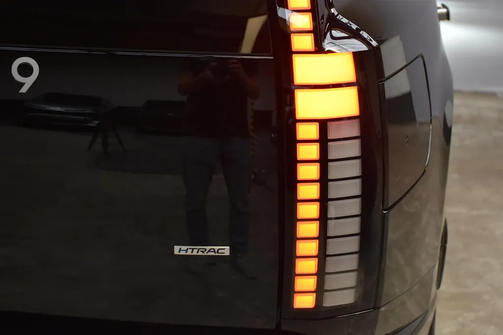 Hyundai IONIQ 9 Connect Plus Blackline 110 kWh AWD 308PK