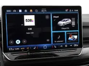Volkswagen Golf 1.5 eTSI 150pk DSG R-Line · Apple/Android Car Play · Trekhaak ·  Camera + Parkeersensoren · Stoelverwarming · Garantie t/m 24-09-2030 of 100000km.