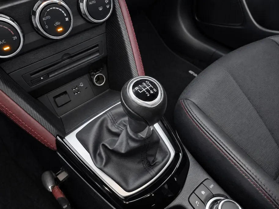 Mazda CX-3 2.0 SkyActiv-G 120 GT-M Trekhaak | HUD | Stoelverwarming | Navigatie | Lichtmetaal | Dodehoek detectie |