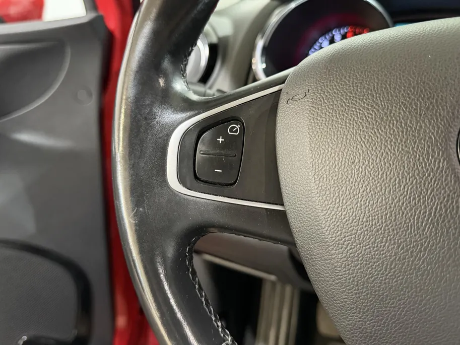 Renault Clio 90PK TCe Intens | 1e eigenaar | Camera | Parkeersensoren | Climate Control | Lichtmetalen Velgen | Full LED | Half Leder | Bluetooth |