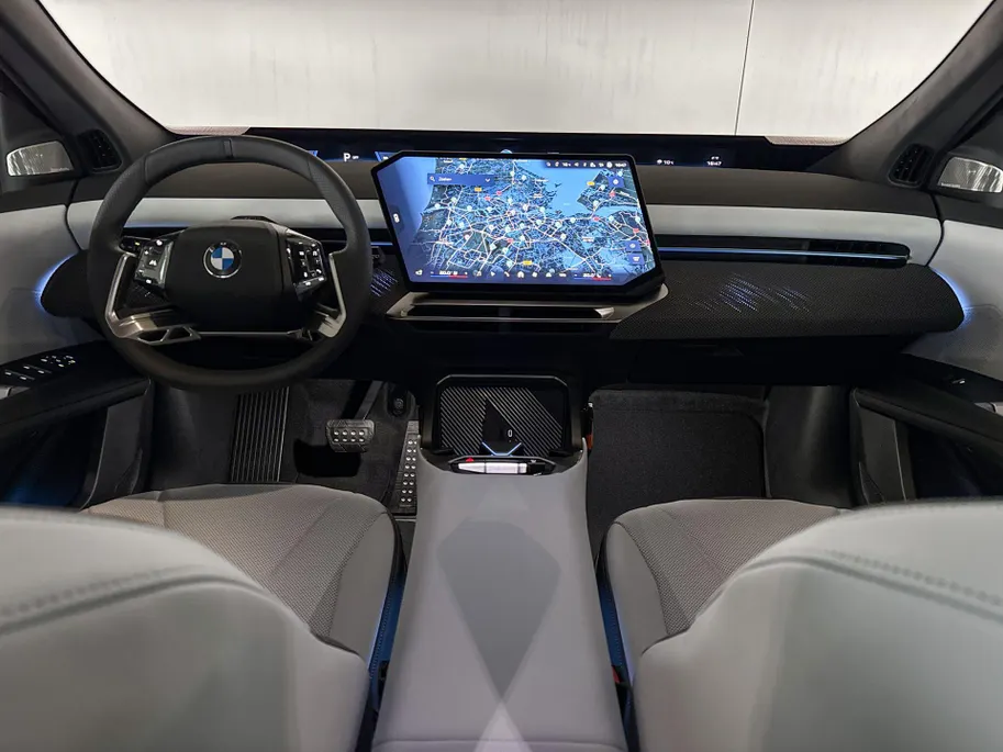 BMW iX3 50 xDrive 113 kWh