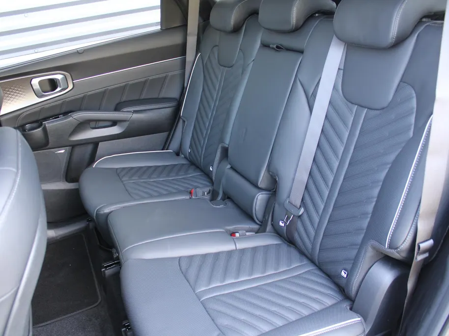 Kia Sorento 1.6 T-GDi Plug-in Hybrid 4WD ExecutiveLine 7p | Automaat | Nieuw | Direct leverbaar |