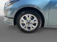 Kia Ceed Sportswagon 1.0 T-GDi DynamicPlusLine | Apple Carplay / Android Auto | Navigatiesysteem | Stoel + Stuurverwarming | Licht + Regensensor | Parkeersensoren Voor + Achter | Camera Achter | Elektrisch Bedienbare Achterklep | Cruise Control | Rijstrooksensor + Correctie