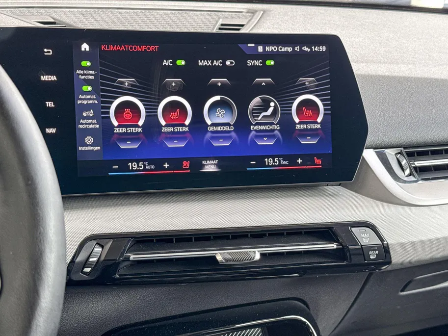 BMW iX1 xDrive30 Launch Edition 67 kWh