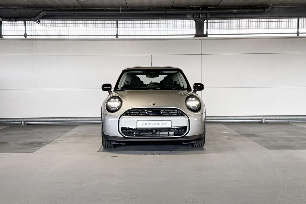 MINI Cooper 3-deurs Cooper C Essential XS