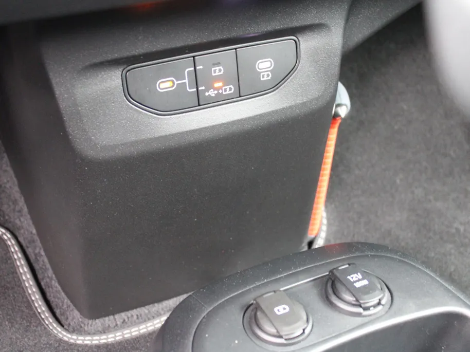 Kia EV6 Light Edition 63 kWh | Stuur-/stoelverwarming | Camera | 19' LM | LED | Cruise adapt. | Clima | Draadloze telefoonlader | 17% bijtelling |