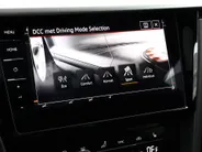 Volkswagen Arteon Shooting Brake 1.4 TSI 218pk DSG eHybrid R-Line Business · Panoramadak · Camera · Wegklapbare Trekhaak · Stoelverwarming voor + achter · Keyless · 19'' Inch ·