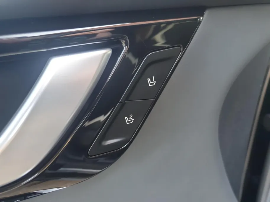 Kia EV6 GT-Line AWD 77.4 kWh | Schuifdak | Rondom Camera | Stoel verwarming en ventilatie | Elektrisch bedienbare voorstoelen | Meridian audio
