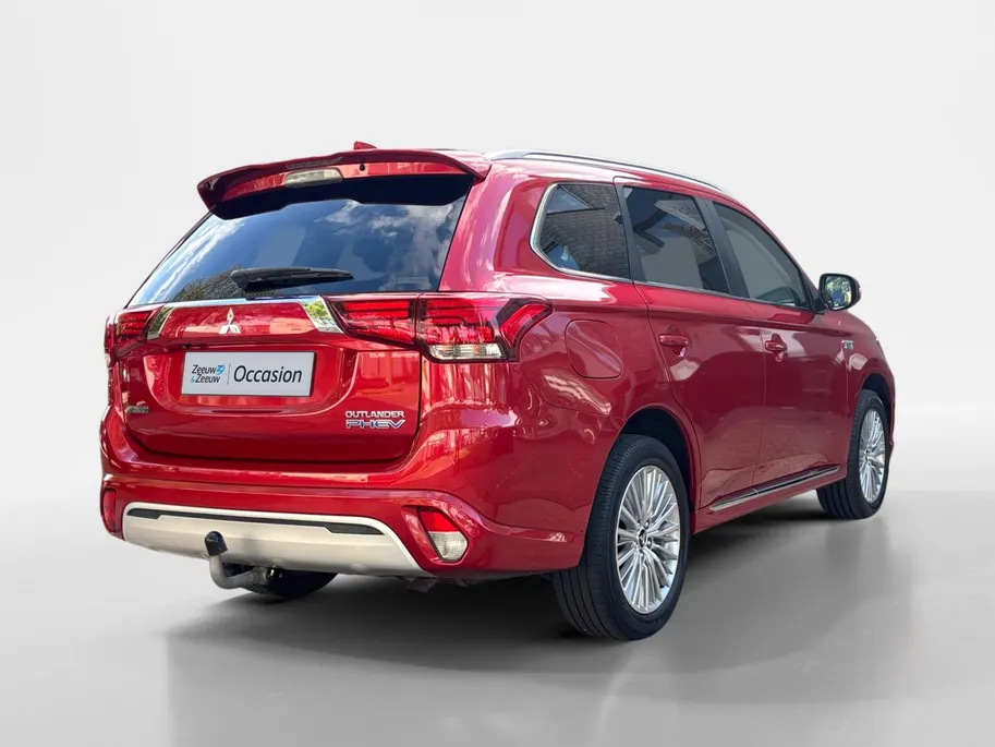 Mitsubishi Outlander 2.4 PHEV Pure+ | Trekhaak | Camera | Stoelverwarming | Cruise |