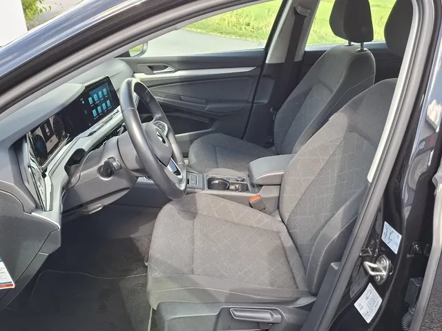 Volkswagen Golf Variant 1.0 TSI Life NL-auto | rijklaarprijs !!