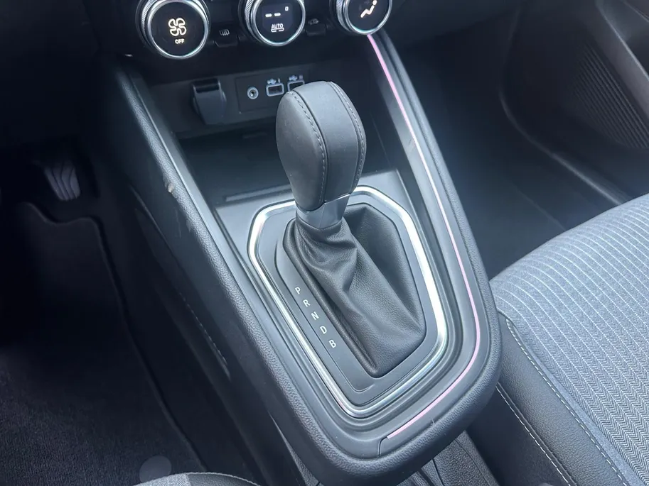 Renault Clio 1.6 E-Tech Full Hybrid 145 techno | Pack Look | Navi | Camera | Apple Carplay & Android Auto | Bluetooth | Parkeersensoren | Climate- & Cruisecontrol | 12 Maanden BOVAG Garantie |