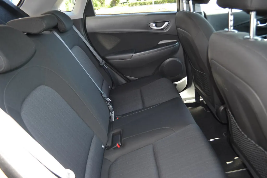 Hyundai Kona 1.6 GDI HEV FASHION|TREKHAAK|NAVI|CARPLAY|HEA