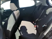 Ford Fiesta 1.0 EcoBoost Hybrid Titanium | Winter Pakket | Apple Carplay & Android Auto | Parkeersensoren achter | Climate Control |