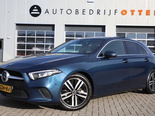 Mercedes-Benz A-Klasse 200 Luxury Line AUTOMAAT | LEER | CLIMA | PANO | NAVI