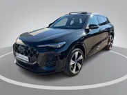 Audi Q5 40TFSIe 220KW/299PK Quatro S-edition Panoramadak · 360° Camera + parkeersensoren · Apple/Android Car Play · Fabrieksgarantie t/m 22-09-2029 of 100.000Km