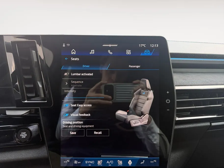 Renault Austral 1.2 E-Tech full hybrid 200 esprit Alpine | Automaat | Automatische Achterklep | Cruise & Climate Control | Stoel & Stuurverwarming | Apple Carplay & Android Auto | Camera | 12 Maanden BOVAG Garantie