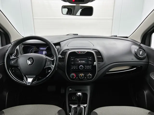 Renault Captur TCe 120PK Expression | Parkeersensoren | KEYLESS | CRUISE CONTROL |