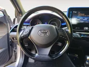 Toyota C-HR 1.8 Hybrid Dynamic Airco automatisch| Autonomous Emergency Braking | Cruise control adaptief | Lichtmetalen velgen 18' | Navigatiesysteem full map | Voorstoelen verwarmd