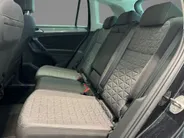 Volkswagen Tiguan 1.4 TSI eHybrid 245pk DSG Life Business · Camera · Inklap. Trekhaak · Stuur- & Stoelverwarming · Apple/Android Car Play · Elek. Achterklep ·