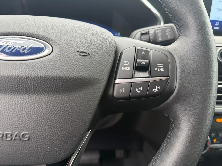 Ford Kuga 2.5 PHEV Titanium | Dealer Onderhouden | SOH 91% | El. Trekhaak | Adapt. Cruise Control | BLISS | Achteruitrijcamera | Parkeersensoren voor & achter | Winterpakket | All Season Banden