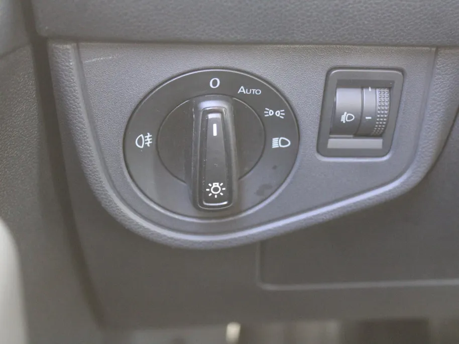 Volkswagen Taigo 1.0 TSI Life | Android Auto | Apple Carplay | All seasons | Adap. Cruise | LM Velgen | Airco |