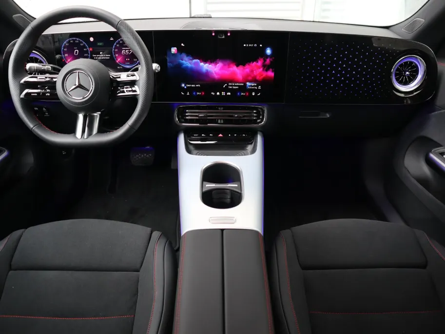 Mercedes-Benz CLA Shooting Brake 250+ Business Solution AMG 85.5 kWh l Trekhaak l Keyless l Ambiente lichtpakket l Panoramadak