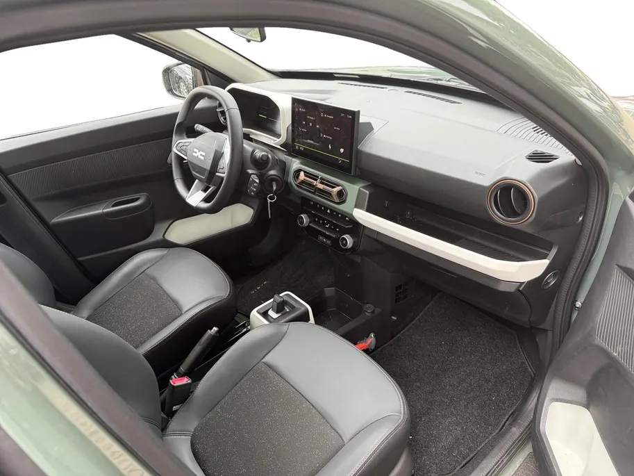 Dacia Spring Extreme 65 26.8 kWh AUTOMAAT CAMERA CRUISE CONTROL APPLE CARPLAY ANDROID AUTO ZEER MOOIE AUTO METEEN RIJDEN
