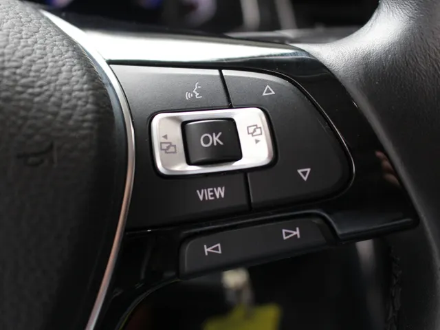 Volkswagen T-Roc 1.5 TSI Sport Navigatie | parkeercamera | Cruise Control | Climate Control |  Eerste Eigenaar