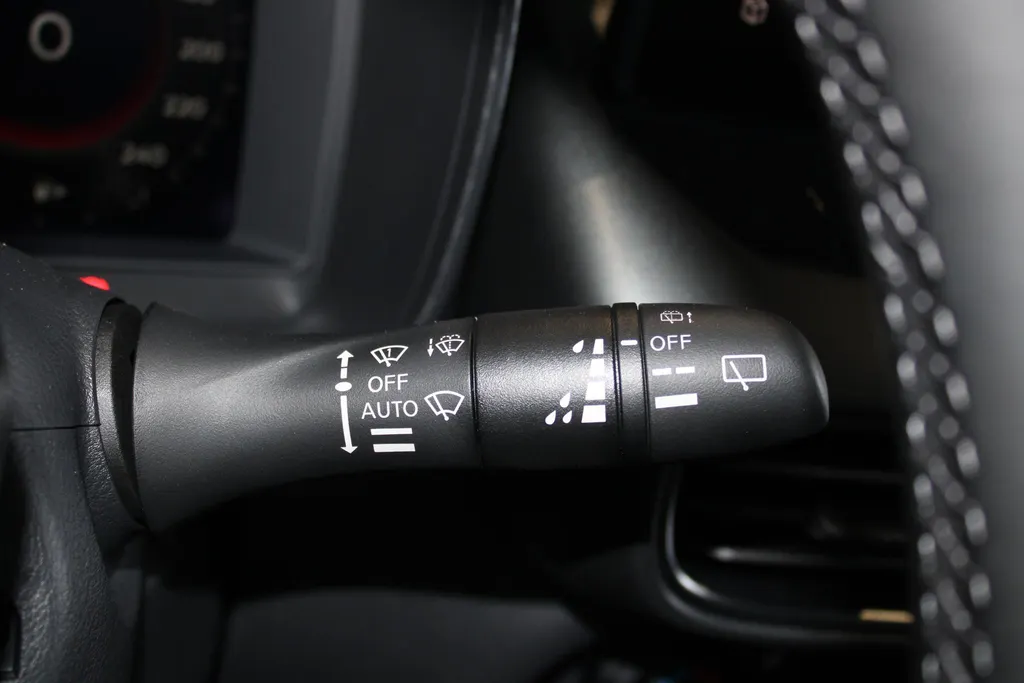 Nissan Juke 1.6 Hybrid N-Connecta | Navigatie | Automaat | LM wielen | Achteruitrijcamera | Parkeersensoren voor en achter | Apple carplay & Androidauto | Climate controle | Cruise controle |