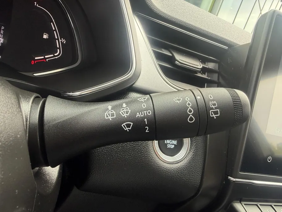 Renault Captur 1.6 E-Tech Hybrid 145 Intens | Automaat | Dealer Onderhouden | Camera | All Season Banden | Climate & Cruise Control | Apple Carplay & Android Auto | 12 Maanden BOVAG Garantie