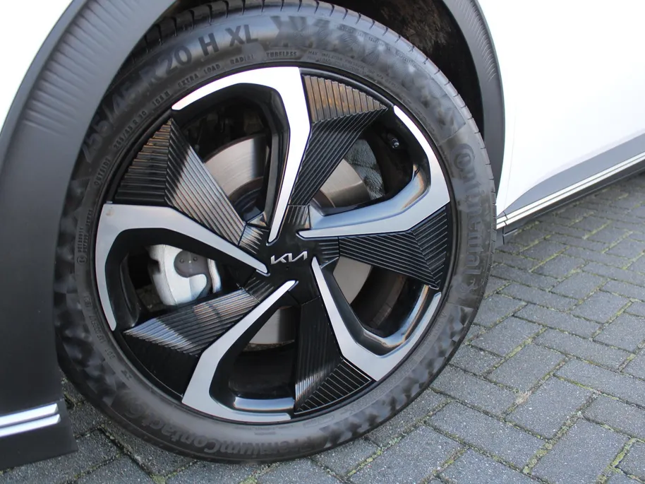 Kia EV6 Air 58 kWh | Trekhaak | 20' LM | Stuur-/stoelverwarming | Camera | Navi | Cruise adapt. | Dodehoek detectie |