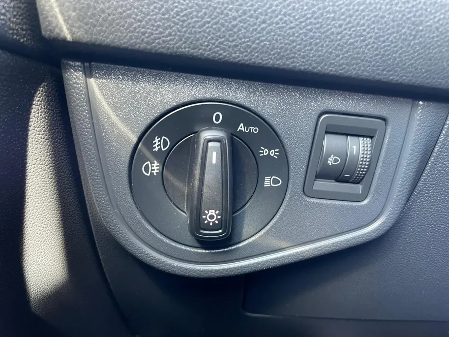 Volkswagen Polo 1.0 TSI Comfortline *Navigatie via carplay*Parkeersensoren*Schuif/kanteldak*Adapt. Cruise Control*LM.Velgen*Zeer nette auto!