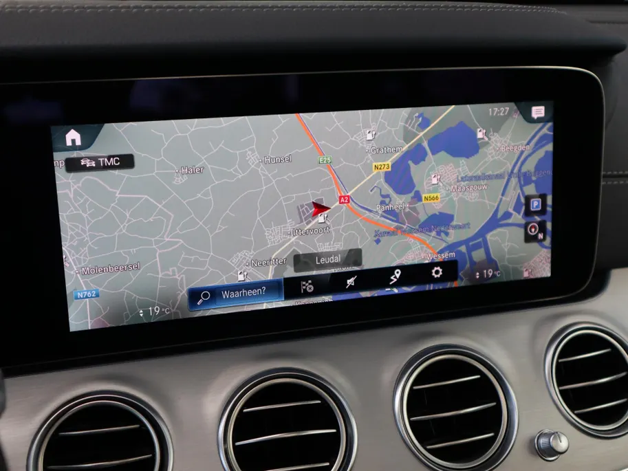 Mercedes-Benz E-Klasse 300 e AMG Line l Trekhaak l Panoramadak l Keyless l stoelverwarming