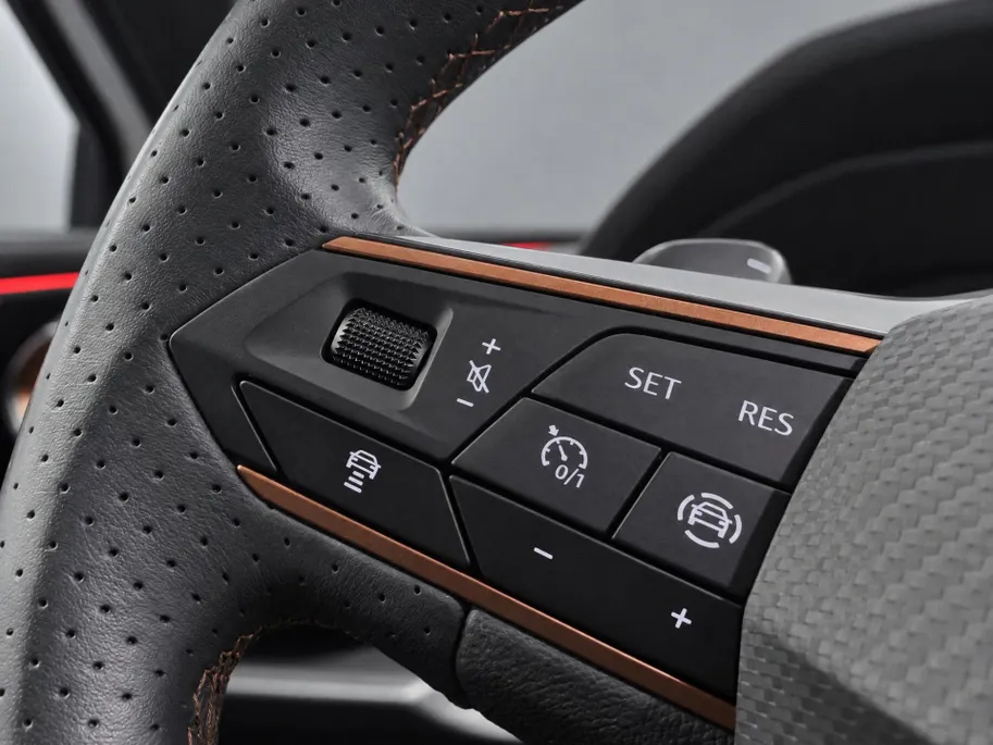 CUPRA Leon 1.5 eTSI 150pk DSG Business Edition · Camera · Apple/Android Car Play · Stoel-& Stuurverwarming · Navigatie · 18'' Inch · Garantie t/m 30-11-2027 of 100.000km