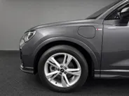 Audi Q3 45 TFSIe 245pk S edition · Trekhaak Wegklapbaar · 360 Camera · Lederen Bekleding · Adaptive Cruise Control · Apple/Android Car Play · Elek. Achterklep · Keyless · 19'' Inch ·